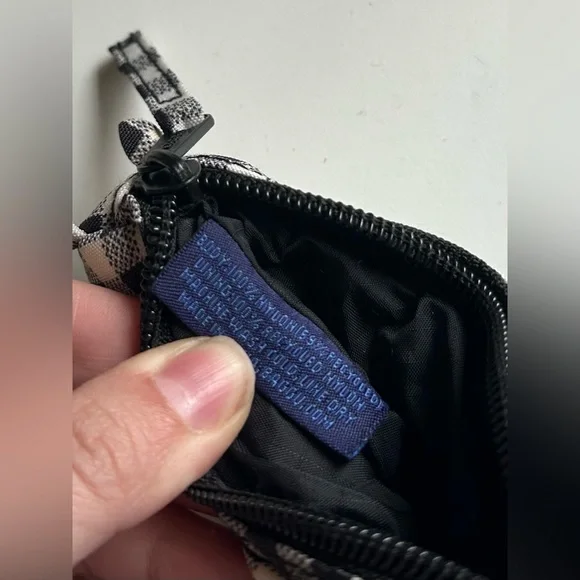 NEW Baggu Horse Charm Nylon Bag Keychain Pony Holder Gingham Plaid Black - Picture 6 of 6